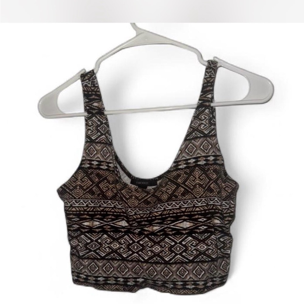 Trendy Geometric Print Crop Top